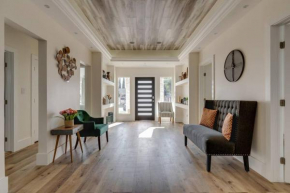 5 bedroom villa Burbank